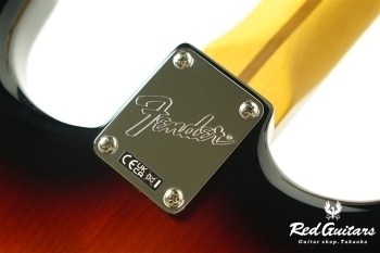 American Professional Classic Stratocaster HSS - 3 Color Sunburst